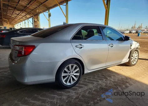 2012 Toyota Camry Hybrid z USA, uszkodzony, nr VIN 4T1BD1FK4CU057306